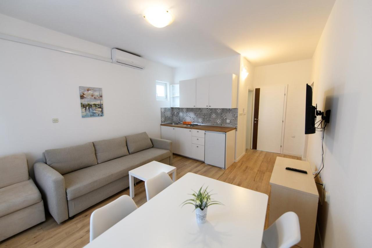 Cozy Beach Apartments Makarska Luaran gambar